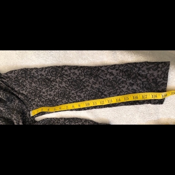 CP Shades Vintage Black Floral Button Up Top Jacket Size Medium Style R927-365 - Picture 9 of 10